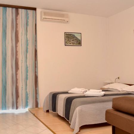 Apartments Lorenco Brela Εξωτερικό φωτογραφία