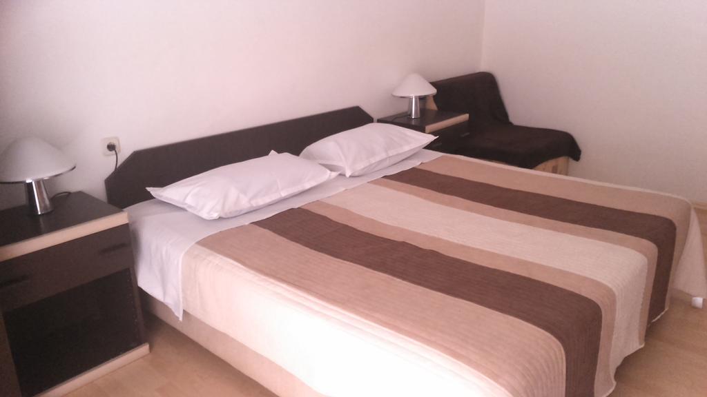 Apartments Lorenco Brela Εξωτερικό φωτογραφία