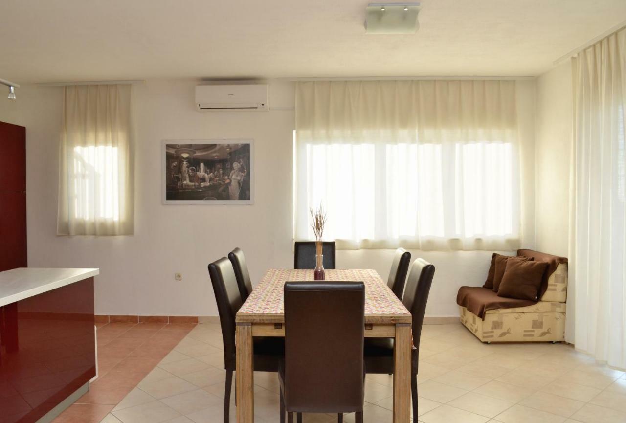 Apartments Lorenco Brela Εξωτερικό φωτογραφία
