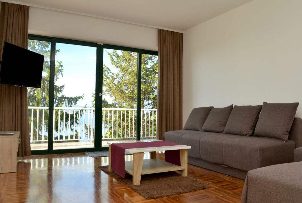 Apartments Lorenco Brela Εξωτερικό φωτογραφία