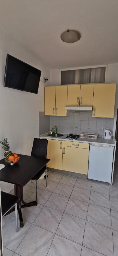 Apartments Lorenco Brela Εξωτερικό φωτογραφία